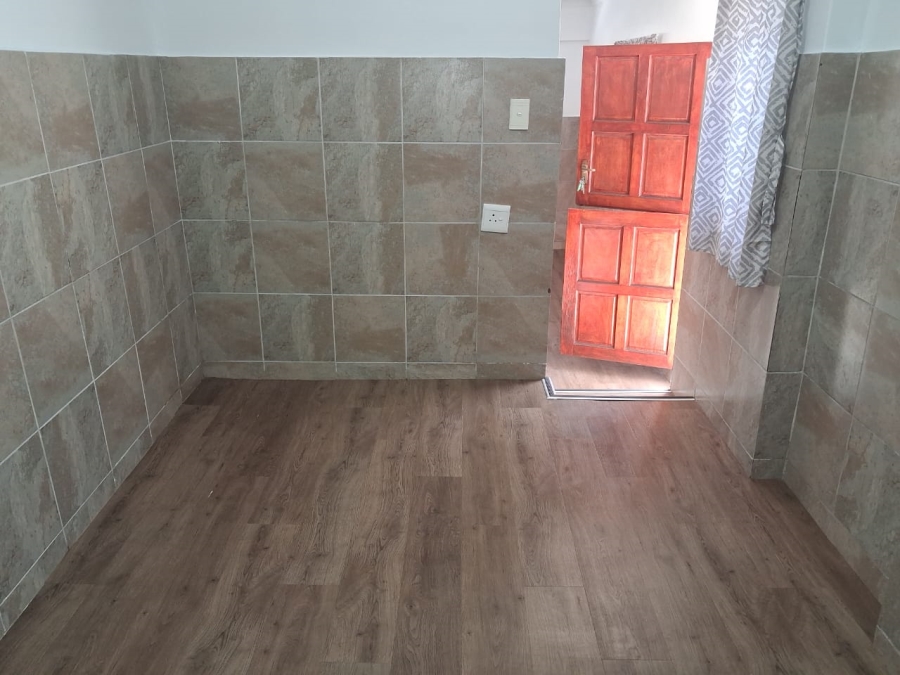 1 Bedroom Property for Sale in Quigney Eastern Cape